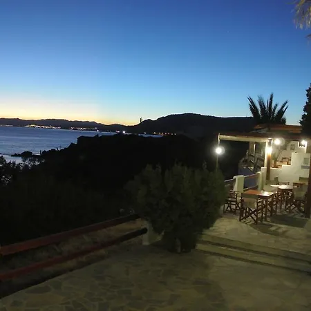 安德烈亚斯一室公寓 Pefki