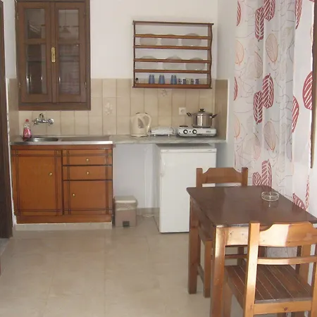 安德烈亚斯一室公寓 Pefki